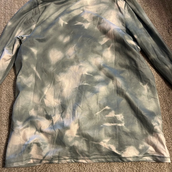 Abercrombie  girls Tie-Dye Long Sleeve Top - Picture 5 of 5
